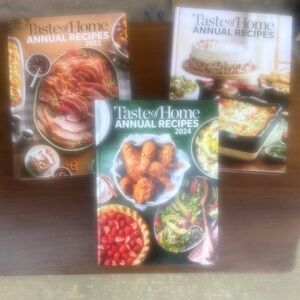 Euc Lot of 3 Taste of Home Annual Recipes Cookbooks -hardback